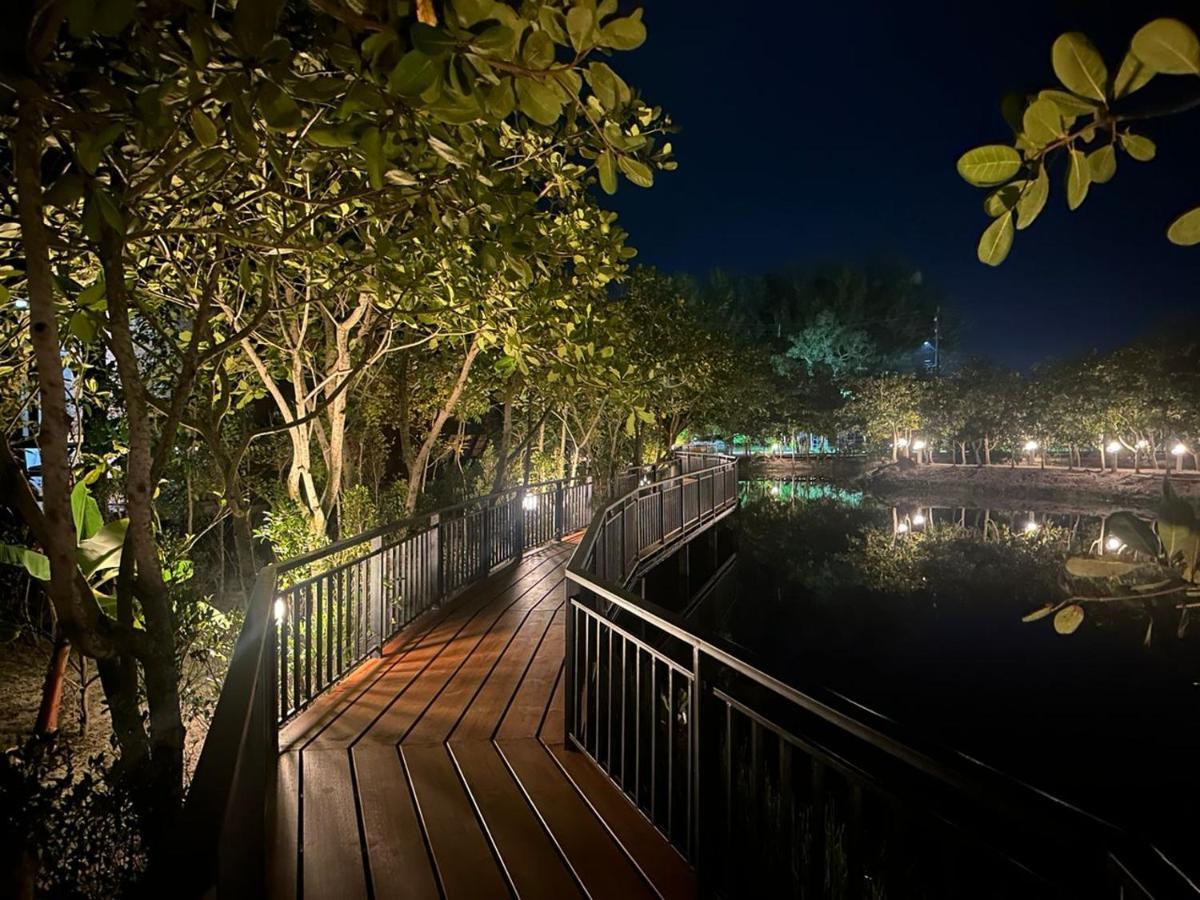 The Beatles Lagoon Chalong Ngoại thất bức ảnh