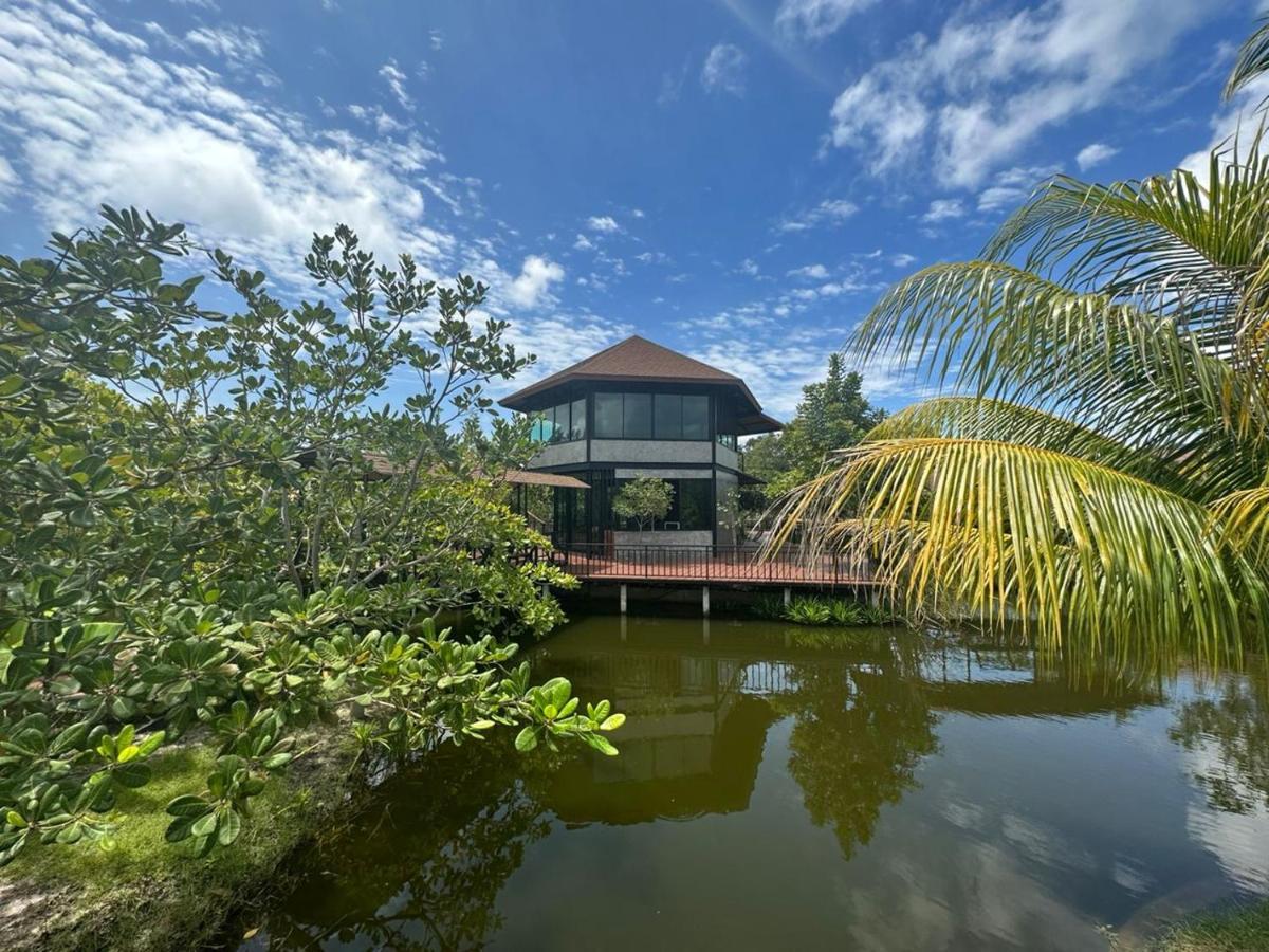 The Beatles Lagoon Chalong Ngoại thất bức ảnh