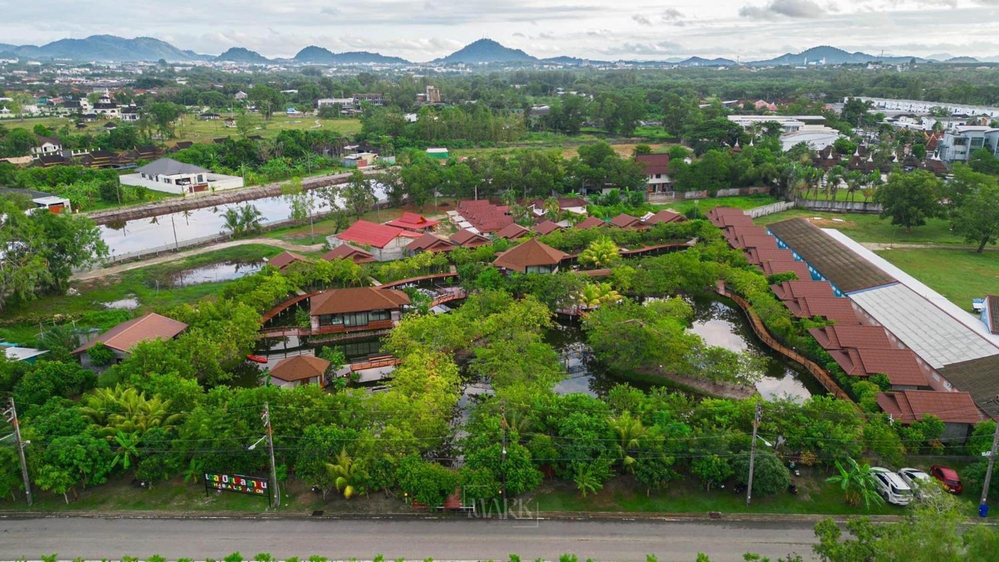 The Beatles Lagoon Chalong Ngoại thất bức ảnh