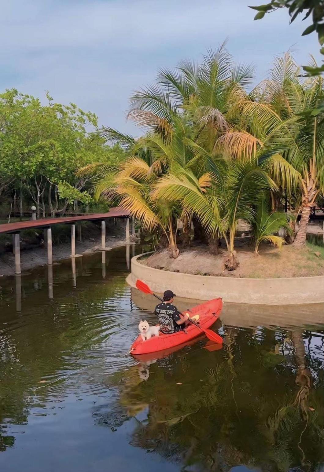 The Beatles Lagoon Chalong Ngoại thất bức ảnh